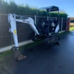 Bobcat E16 Mini-pelle 1.6T Voie Variable avec Attache Rapide et 3 Godets d'Occasion 2014