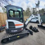 Bobcat E26 Mini-pelle 2.5T Cabine Climatisée avec Attache Rapide et 3 Godets d'Occasion 2011