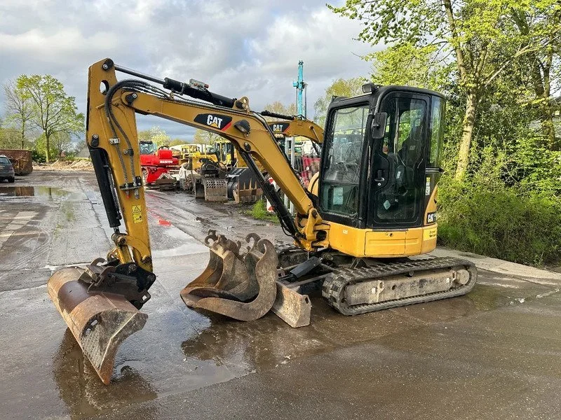 Caterpillar 303.5E CR - 001 Caterpillar 303.5E CR Mini-pelle Hydraulique 3.58T Compact Radius d'Occasion 2013 – Image 1