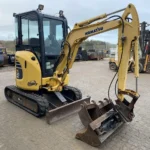 Komatsu PC20MR-2 Mini-pelle 2 Tonnes d'occasion 2005 - 2280 heures - 3 godets inclus