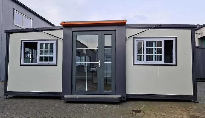 1-75 Tiny House Mobile Deluxe 2023 - Habitat Compact – Image 1
